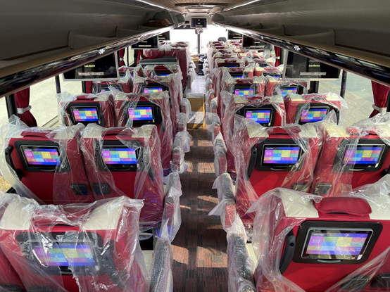 In addition, Buspad system also provides a variety of practical functions: such as mobile phone screen projection, browsing internet, listening music, reading e-books, playing games and charging mobile phones, etc, allowing passengers to fully enjoy the convenience and joy of their journey.